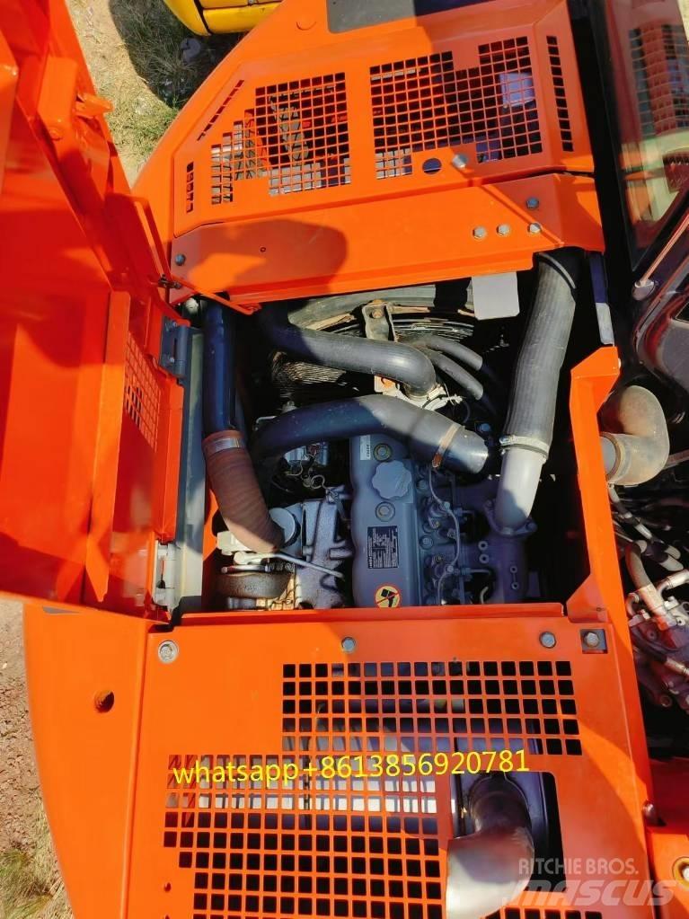 Hitachi ZX 135 US Pásová rýpadla