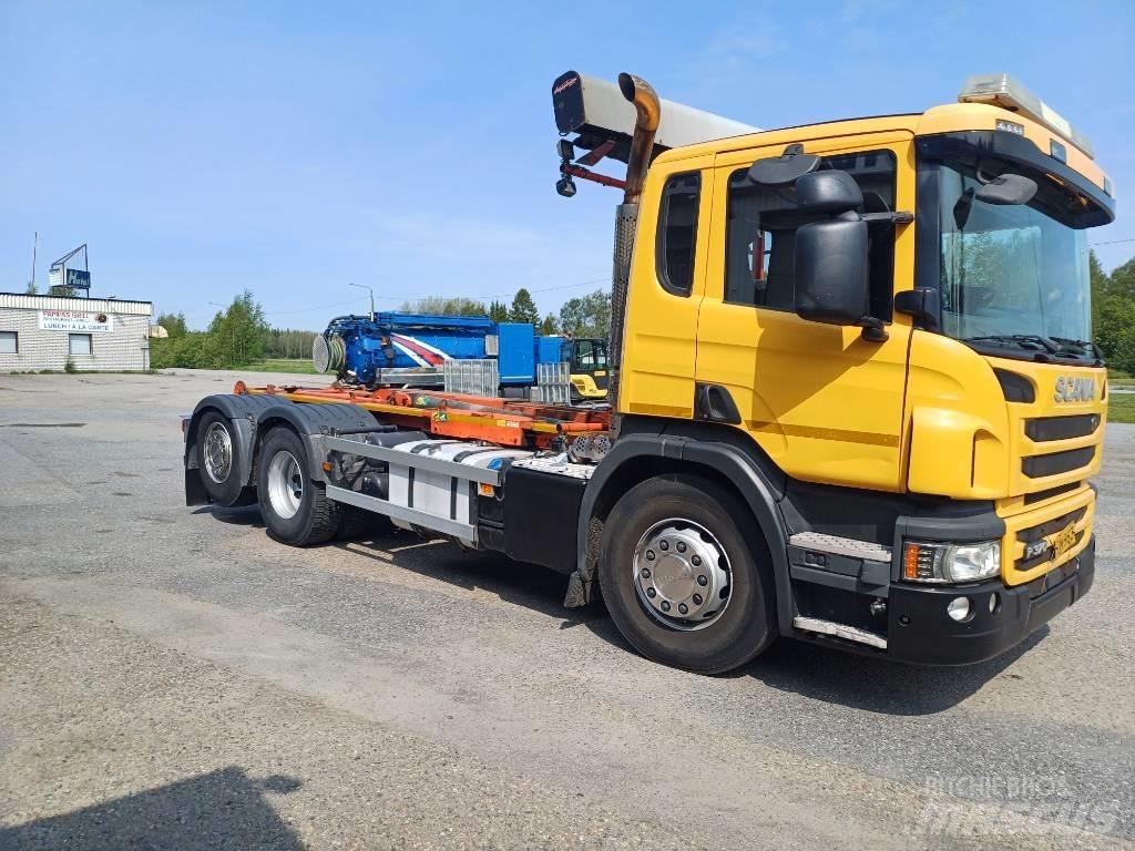 Scania P 370 Hákový nosič kontejnerů