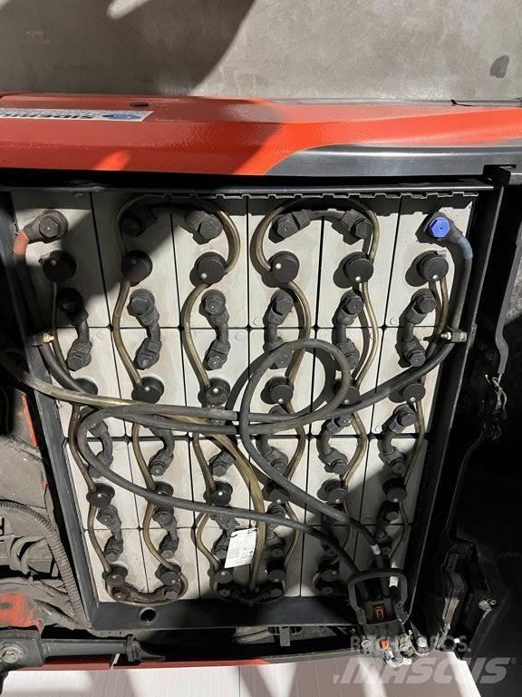 Linde E16-02 Akumulátorové vozíky