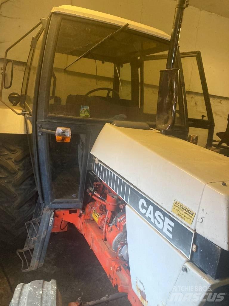 CASE 1390 Traktory