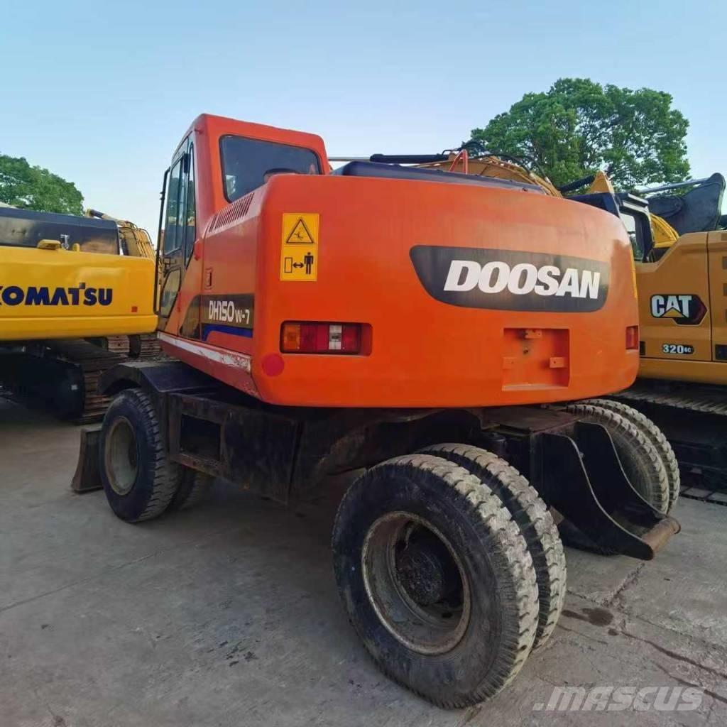 Doosan DH 150 W-7 Kolová rýpadla