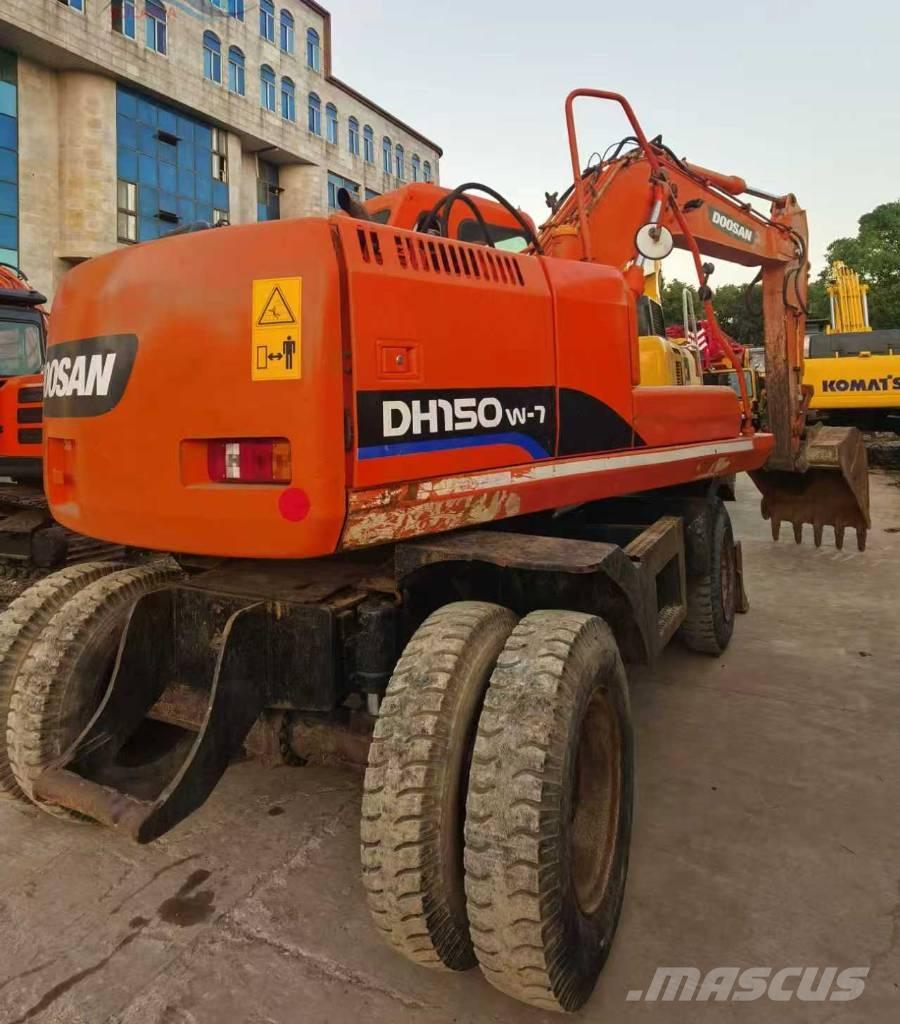 Doosan DH 150 W-7 Kolová rýpadla