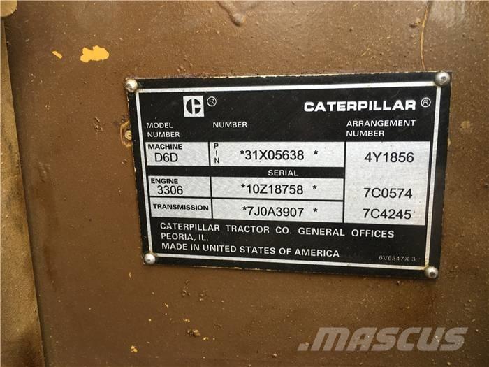 CAT D 6 D Pásové dozery