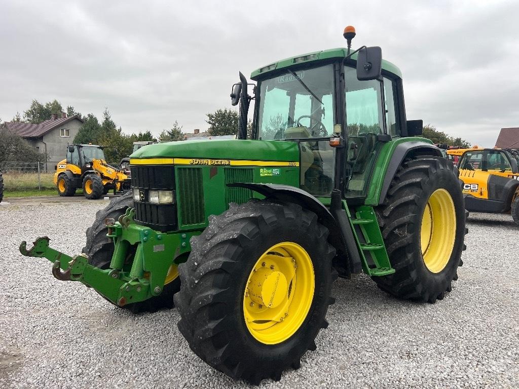 John Deere 6910 Traktory