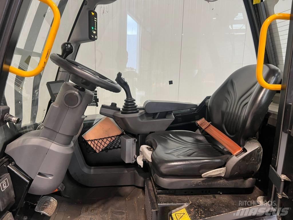 JCB TLT30-19D-2WD Dieselové vozíky