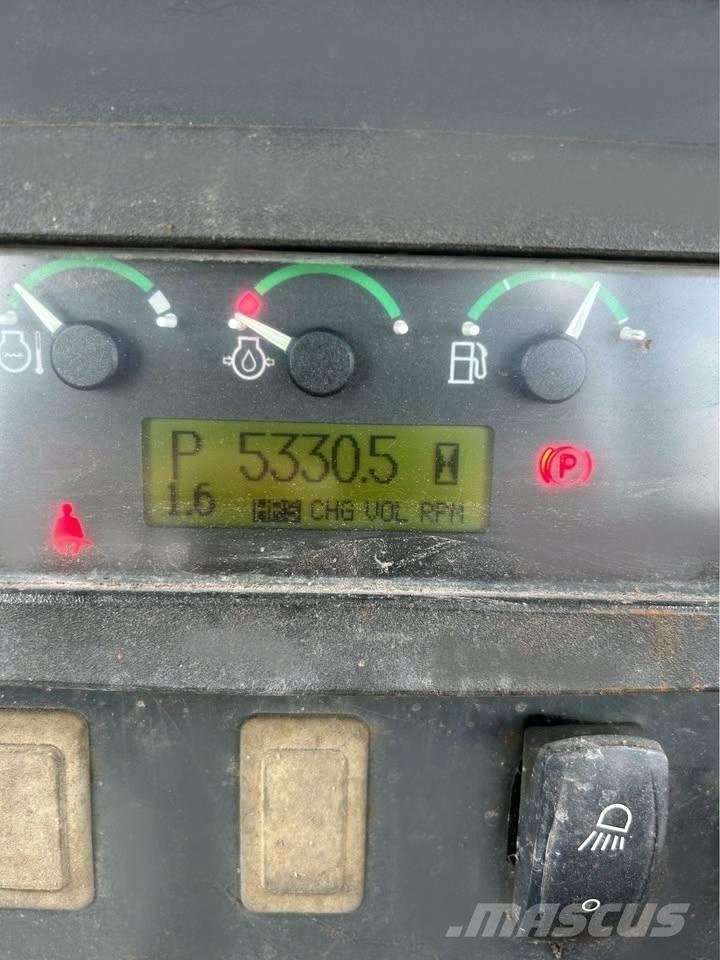 John Deere 650 JLT Pásové dozery
