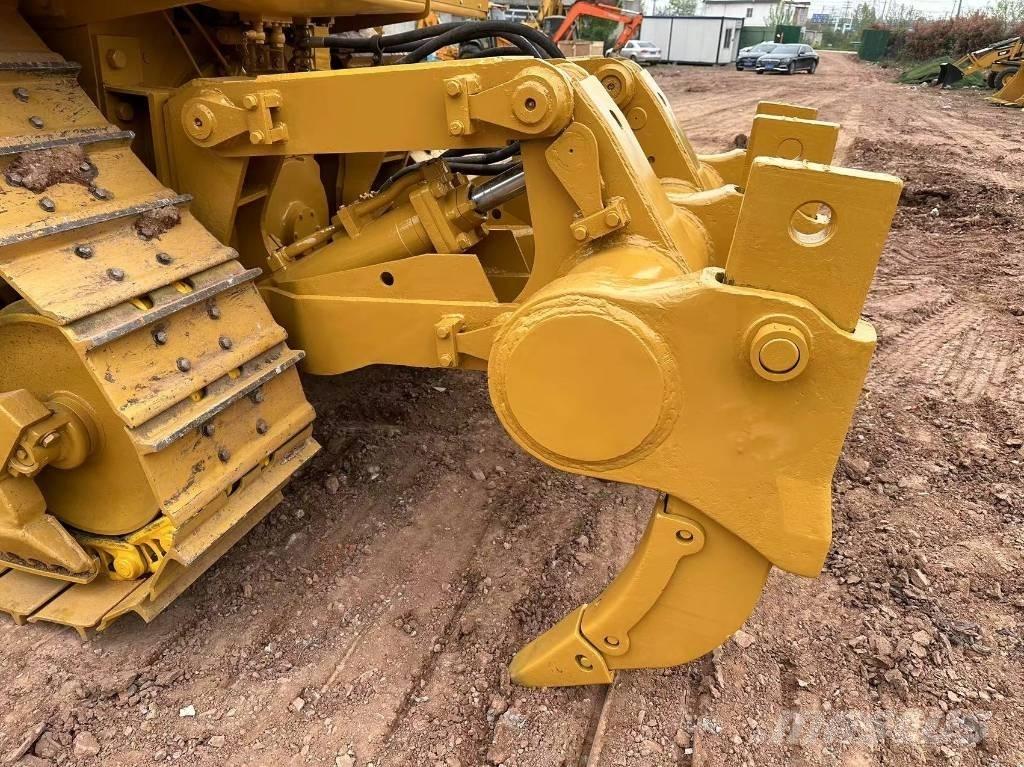 CAT D8R Pásové dozery