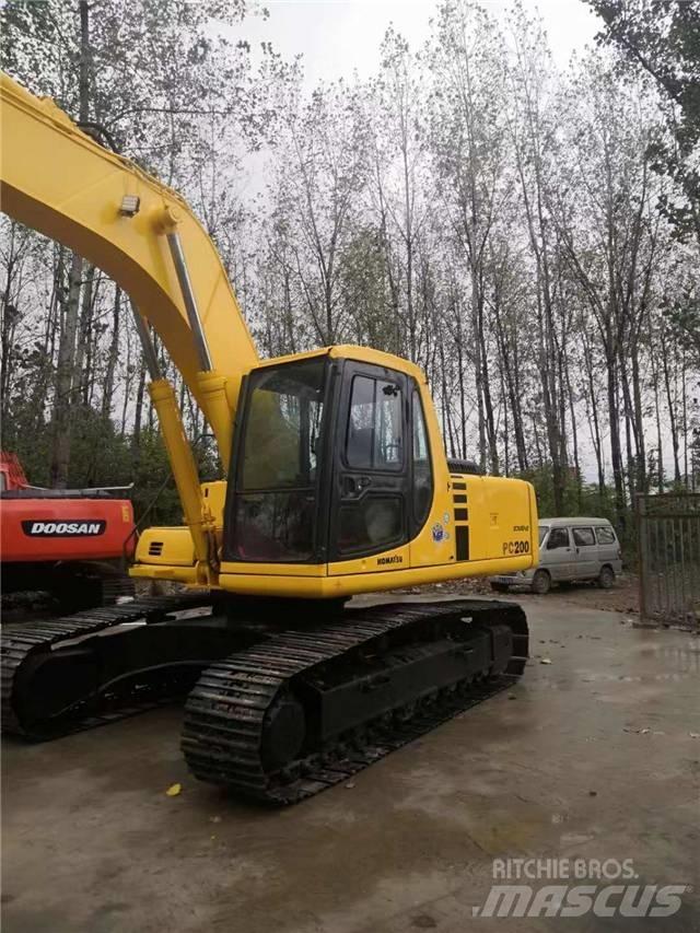 Komatsu PC 200-6 Pásová rýpadla