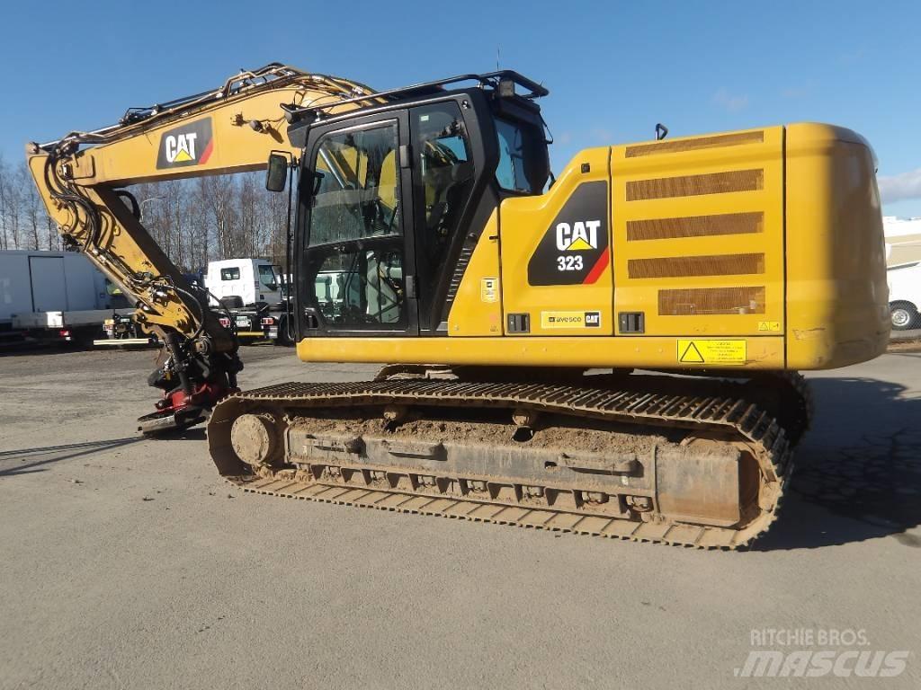 CAT 323 Pásová rýpadla