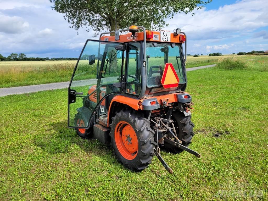 Kubota STV 36 Kompaktní traktory