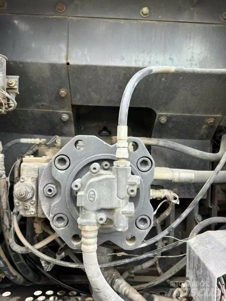 Sumitomo SH 210-5 Pásová rýpadla