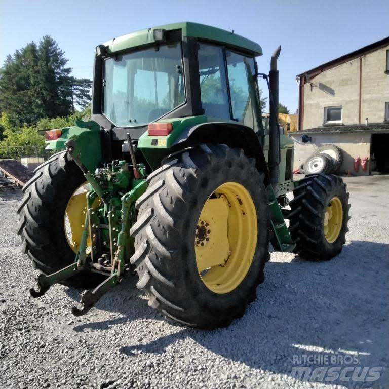 John Deere 6510 Traktory