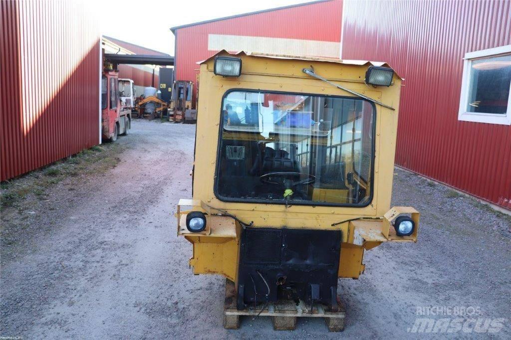 Lundberg 341 Kabiny a interiér