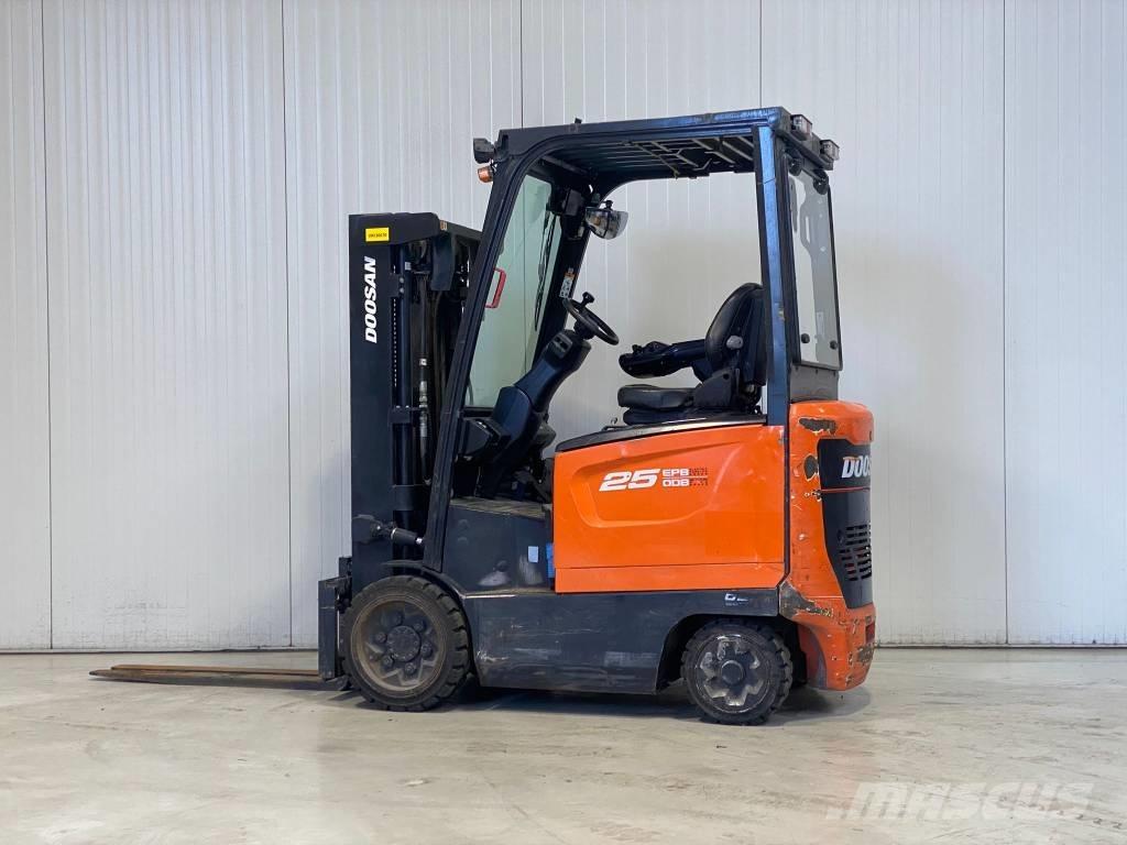 Doosan BC25S-7 Akumulátorové vozíky