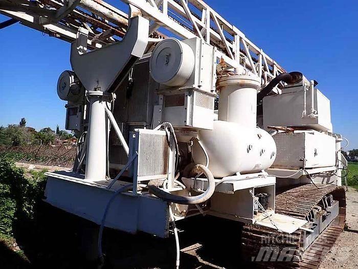 DrilTech D40 Povrchové vrtací stroje
