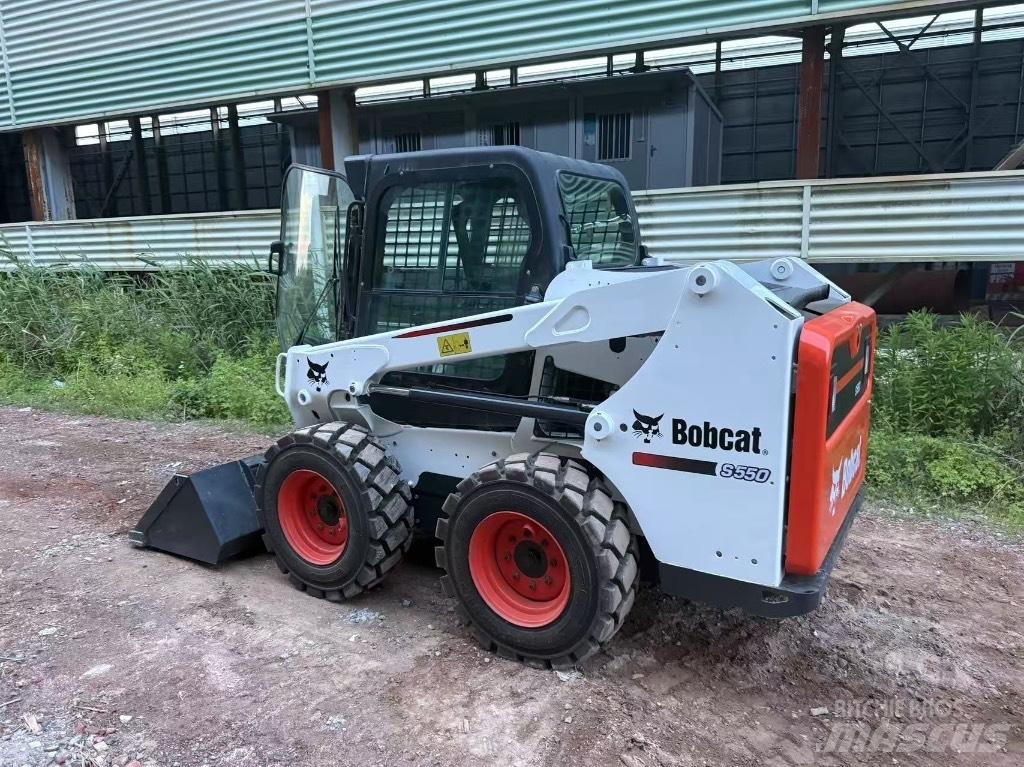Bobcat S 550 Smykem řízené nakladače