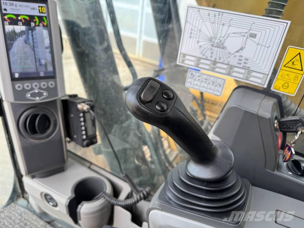 CAT 318 Pásová rýpadla