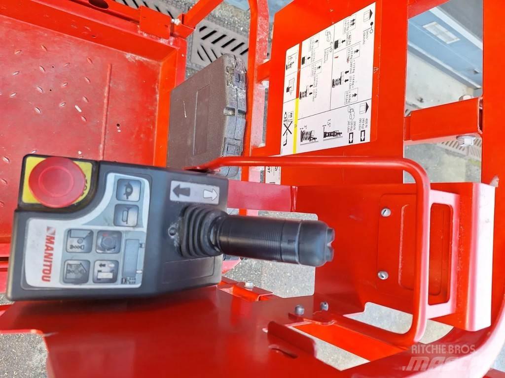 Manitou 100SEC Nůžková zvedací plošina