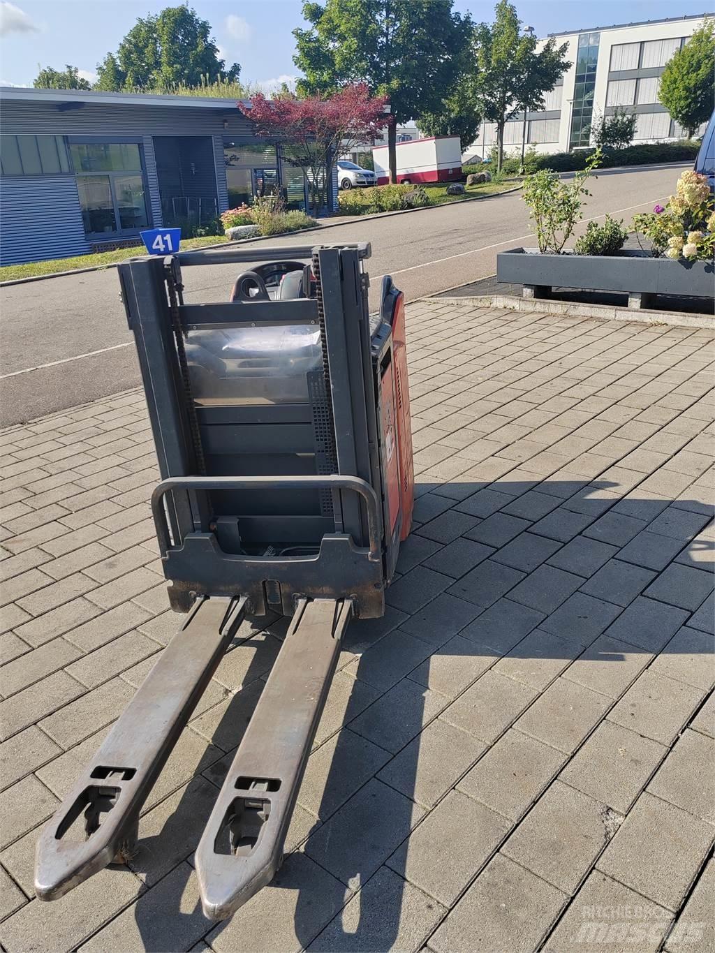 Linde L12 LHP SP Ručně vedené vysokozdvižné vozíky