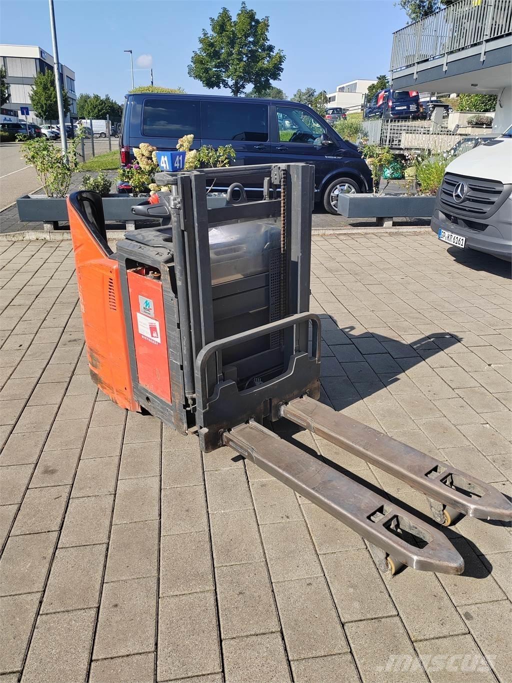 Linde L12 LHP SP Samohybné vozíky