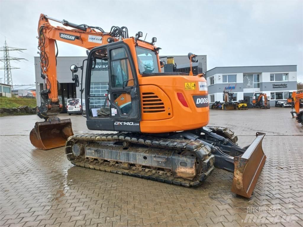 Develon DX140LCR-5 Pásová rýpadla