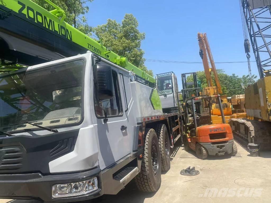 Zoomlion ZVT800 Univerzální terénní jeřáby