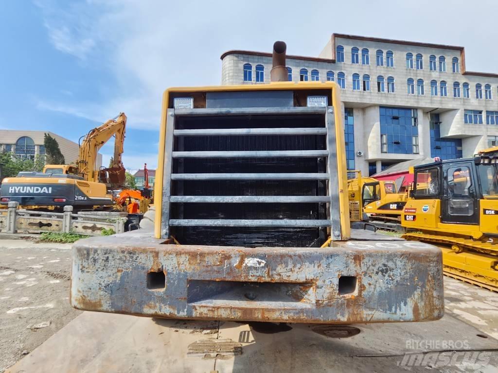 Komatsu WA 500-3 Kolové nakladače