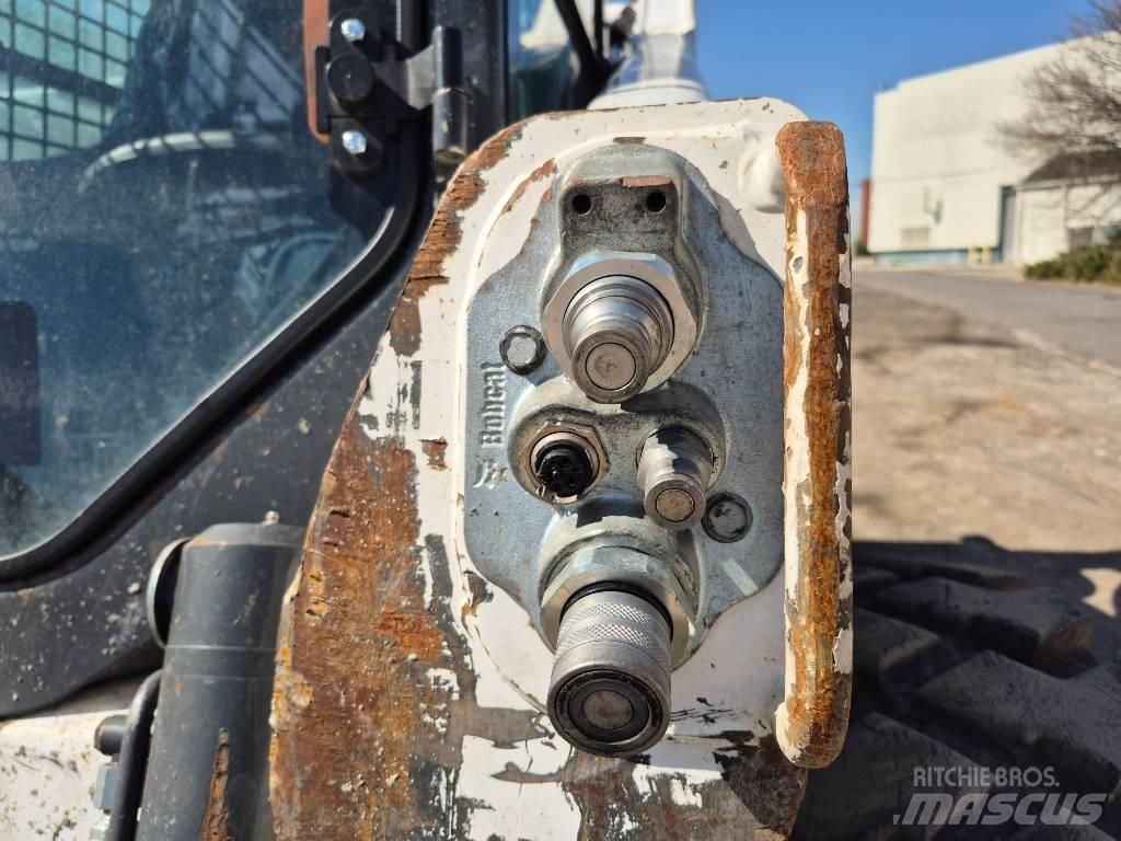 Bobcat S 770 Smykem řízené nakladače