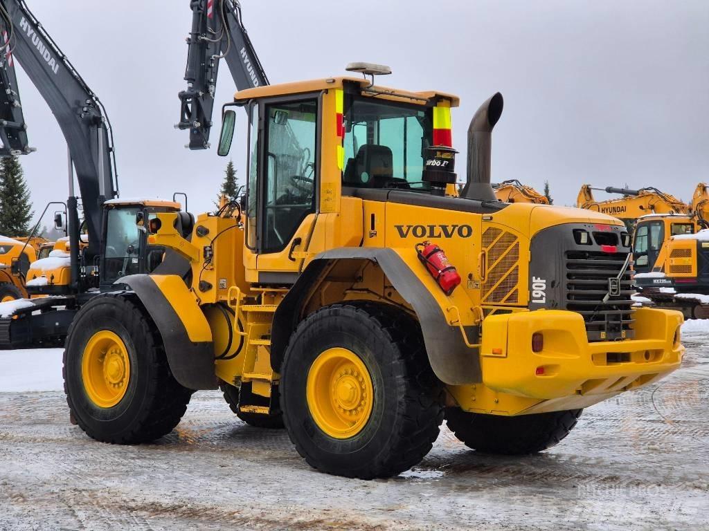 Volvo L 90 F Kolové nakladače