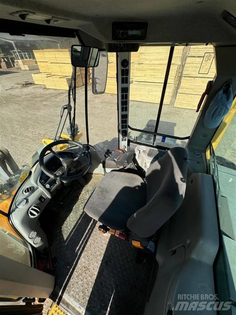 Volvo L 60 F Kolové nakladače