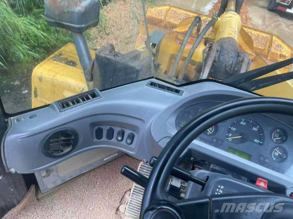 Komatsu WA 380-6 Kolové nakladače