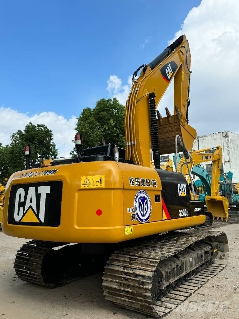 CAT 320 D Midi rýpadla 7t - 12t