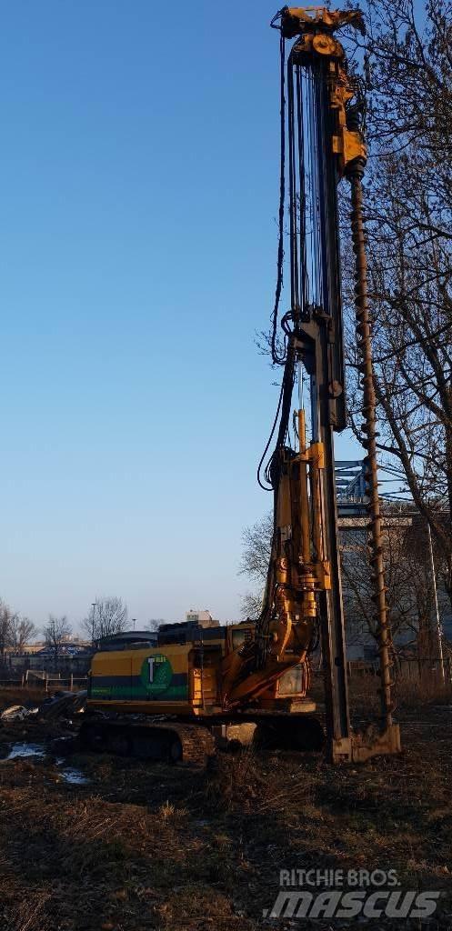 Bauer RTG 16 T Vibrační beranidla