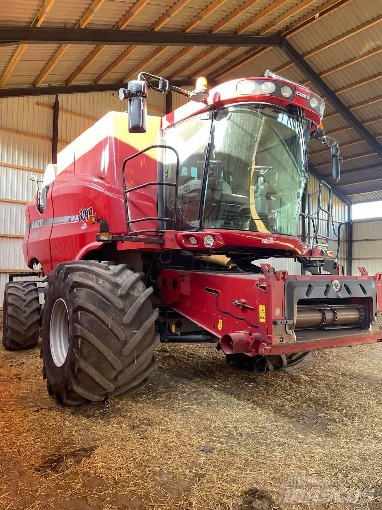 Case IH 8010 Sklízecí mlátičky