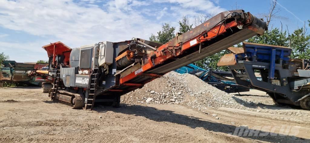 Sandvik QJ 341 Mobilní drtiče