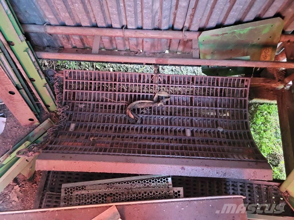 Deutz-Fahr 5660 HTS Příslušenství a náhradní díly ke kombajnům