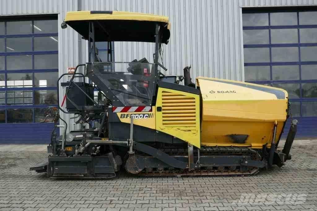 Bomag BF 300 C Malé asfaltovací stroje