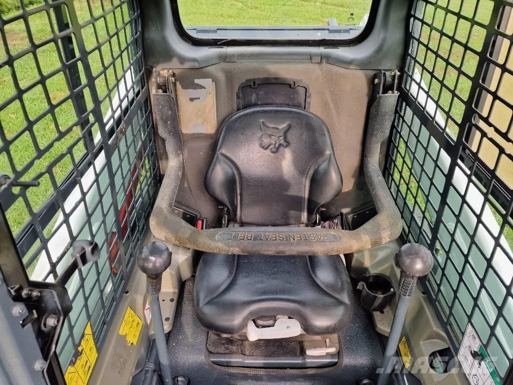 Bobcat S 450 Smykem řízené nakladače