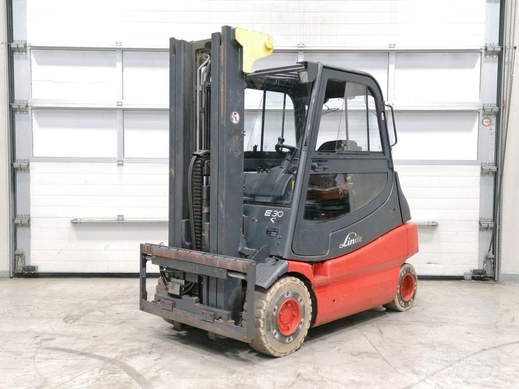 Linde E30-03 Akumulátorové vozíky