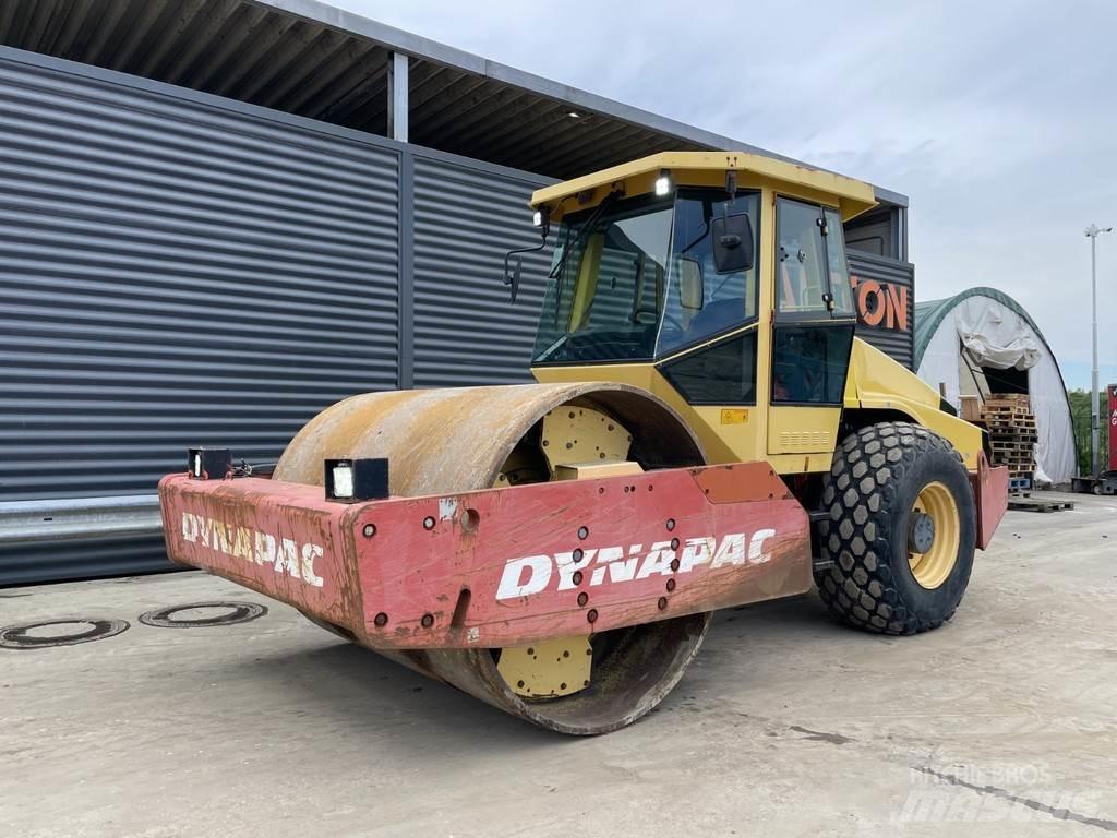 Dynapac CA512D Tahačové válce