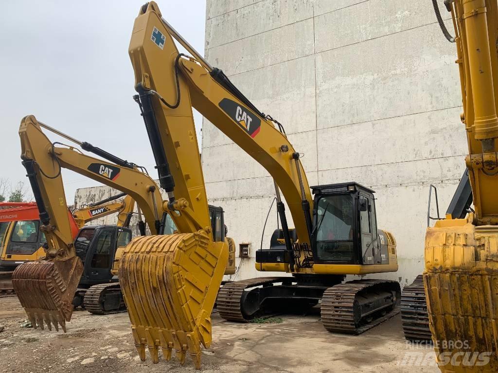 CAT 323 D L Pásová rýpadla