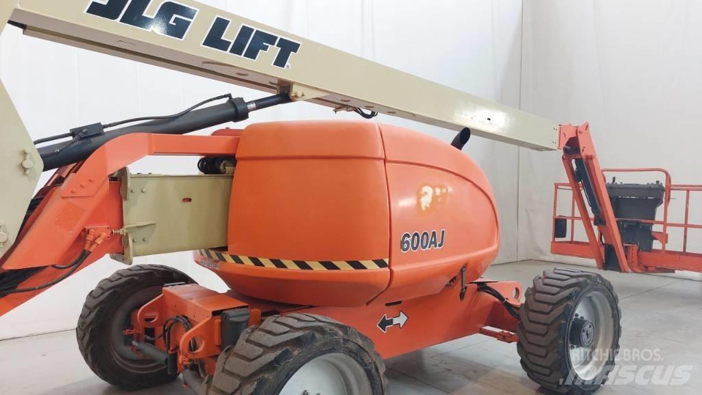 JLG 600 AJ Kloubové plošiny