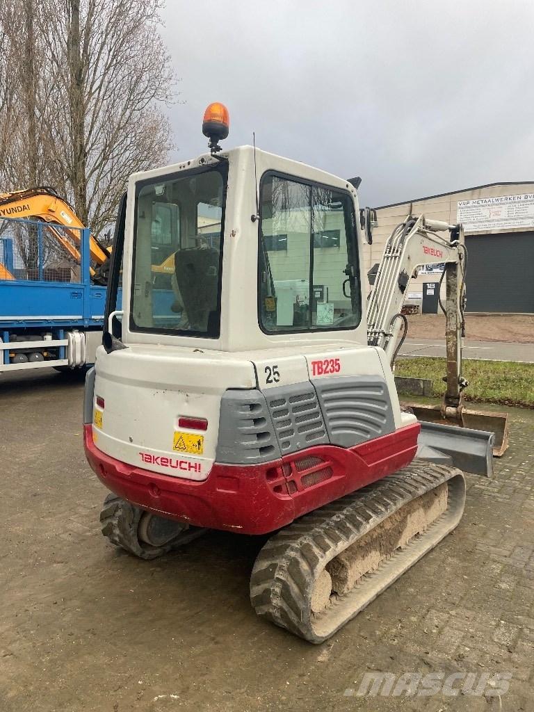 Takeuchi Tb235 Mini rýpadla < 7t