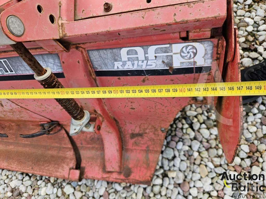 Mitsubishi MT200 Traktory