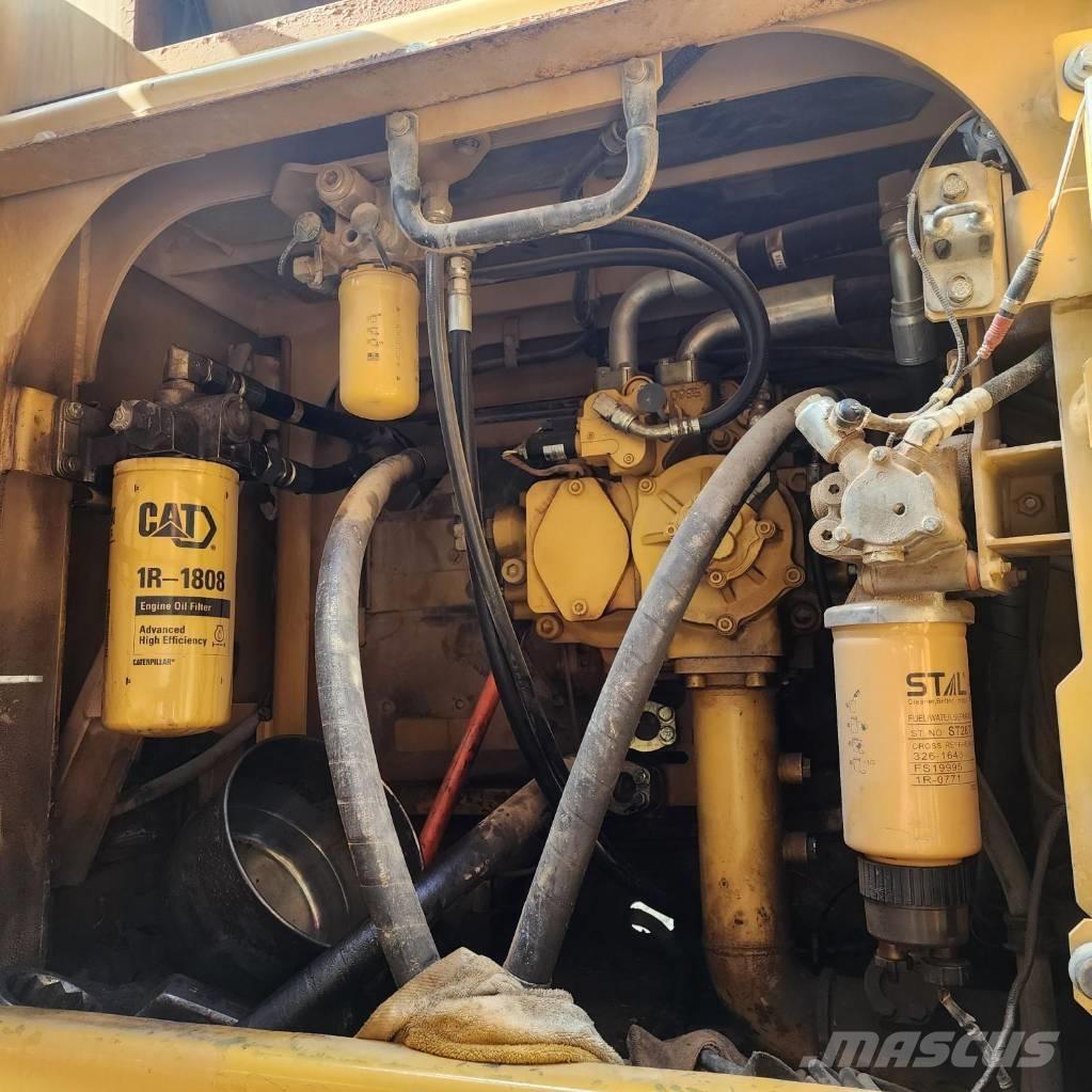 CAT 349F Pásová rýpadla