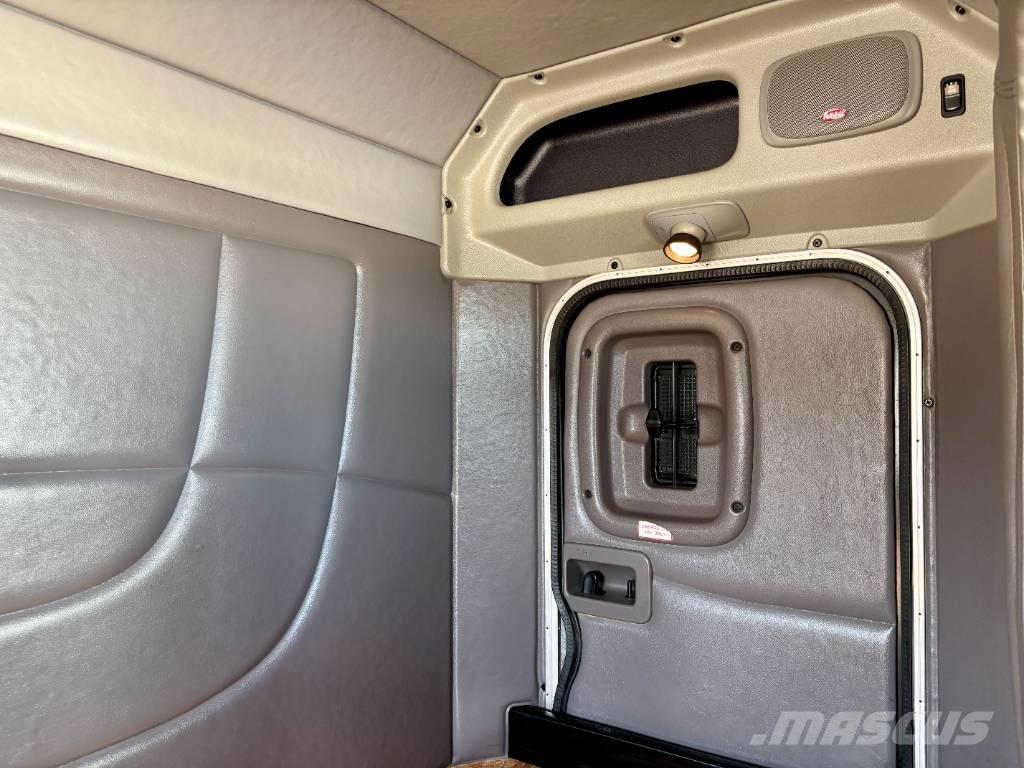 Peterbilt 388 Tahače