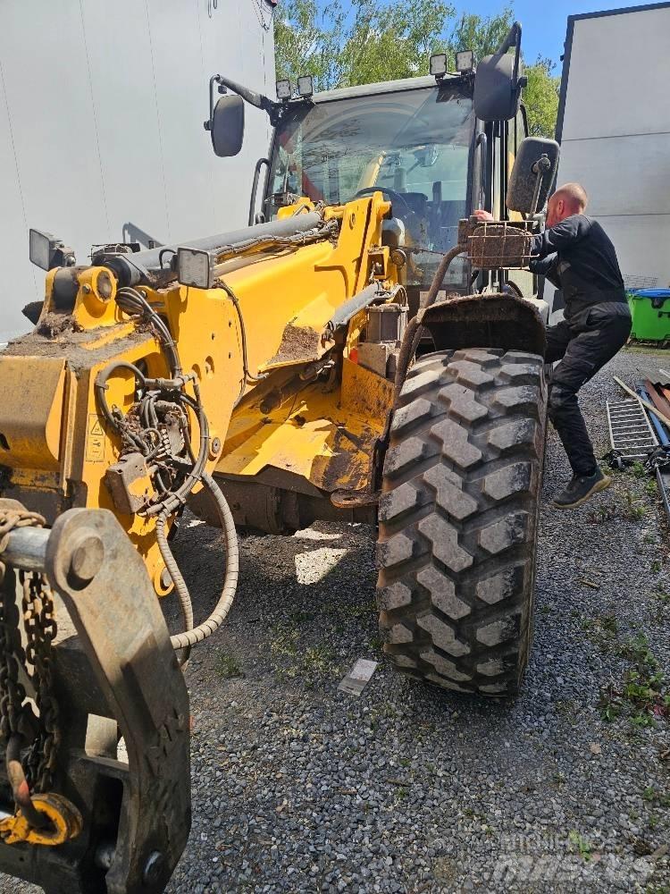 JCB TM 320 S Teleskopické nakladače pro zemědělství
