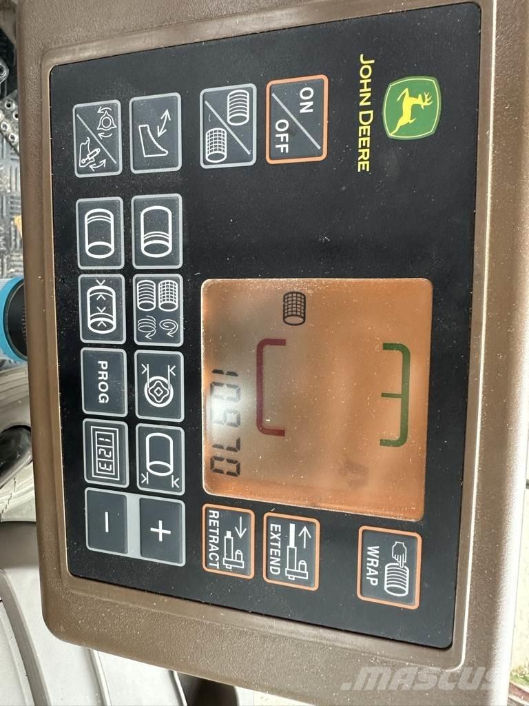 John Deere V461M Lis na válcové balíky