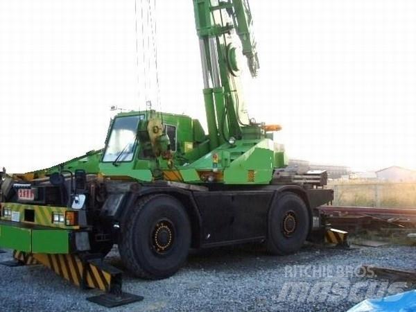 Tadano TR350M-1 Univerzální terénní jeřáby