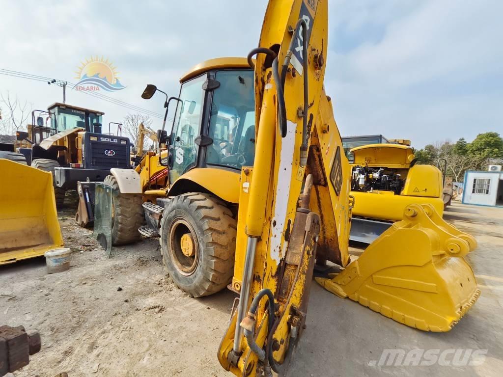 JCB 4CX Rýpadlo-nakladače